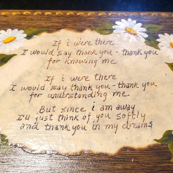 Vintage handpainted jewelry box - Picture 3 of 10